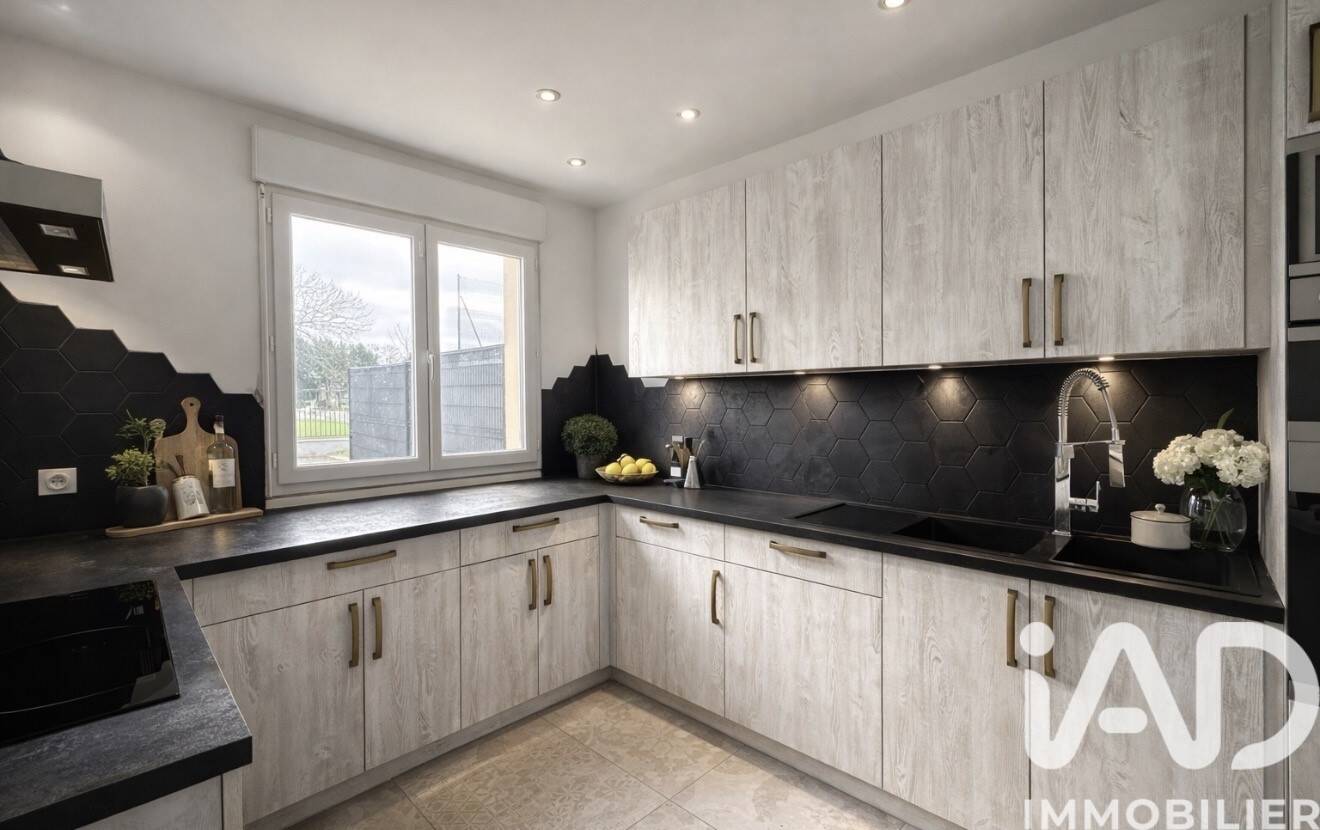 Maison à vendre, 109m², MANDRES LES ROSES