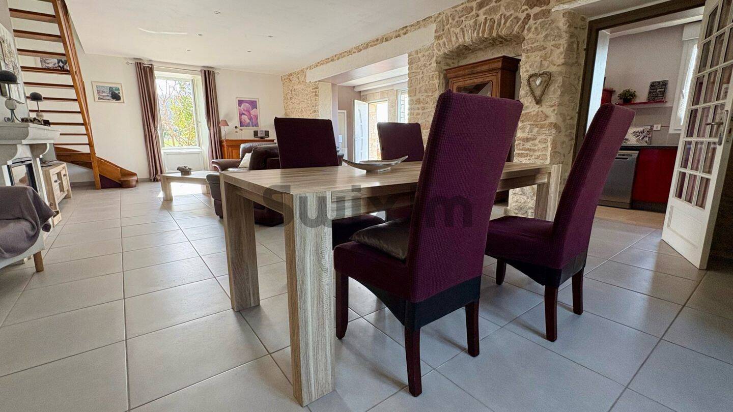 Maison à vendre, 112m², SAINT JEAN DE MARUEJOLS ET AVEJAN