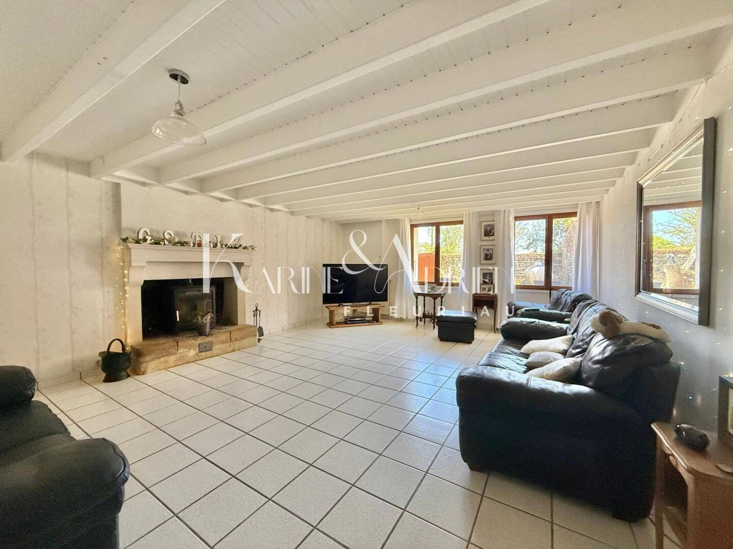 Maison à vendre, 365m², SAINT HILAIRE DES LOGES