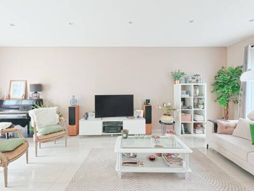 Maison à vendre 1 245 000 € 8 pièces 5 chambres 189 m² 432 m² de terrain Les Mûriers Saint-Maur-des-Fossés 94210
