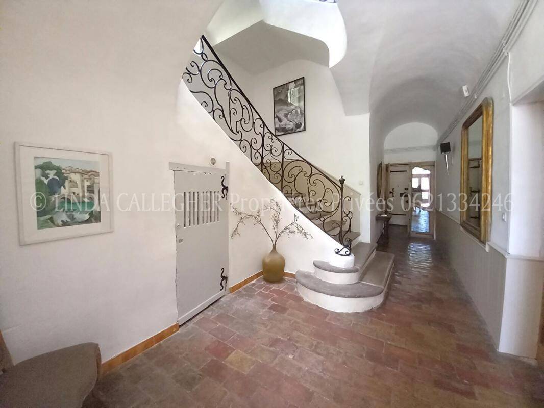 Maison à vendre, 510m², SAINT HIPPOLYTE DU FORT