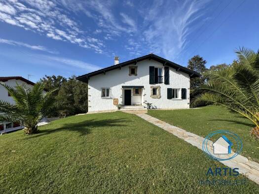 Maison à vendre 750 000 € 6 pièces 5 chambres 160 m² 1 000 m² de terrain Ascain 64310