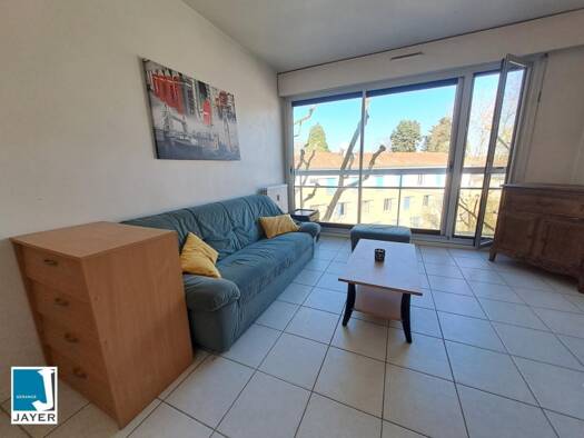 Appartement à louer 664 € 2 pièces 1 chambre 34 m² 3ème étage Citadelle Chalon-sur-Saône 71100