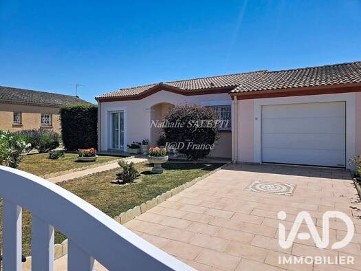 Maison de plain-pied à vendre 267 000 € 4 pièces 2 chambres 100 m² 567 m² de terrain Castelculier 47240