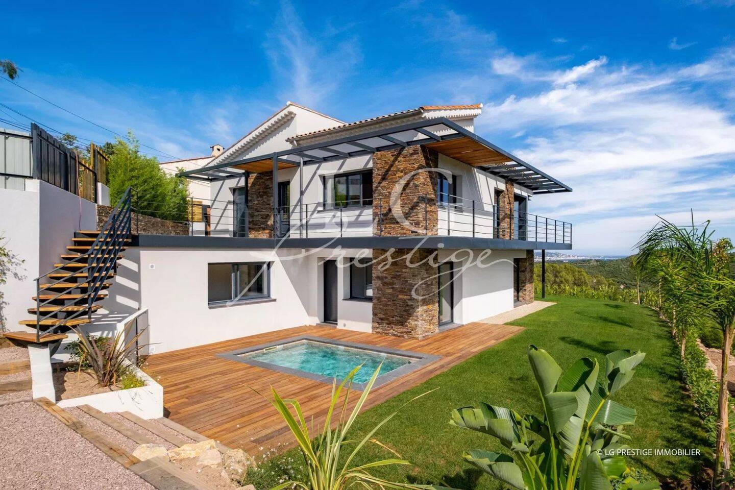 Maison à vendre, 188m², LES ADRETS DE L'ESTEREL