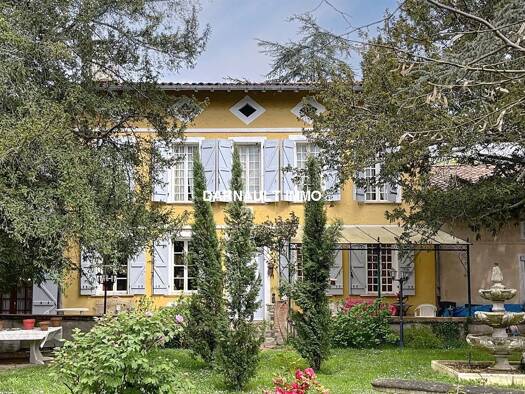 Demeure à vendre 374 400 € 7 pièces 5 chambres 270 m² 2 900 m² de terrain Montesquieu Volvestre 31310