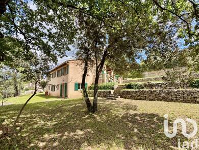 Maison de plain-pied à vendre 459 000 € 7 pièces 4 chambres 151 m² 2 013 m² de terrain Trans-en-Provence 83720