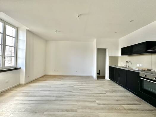 Appartement à louer 630 € 2 pièces 1 chambre 45 m² Étage 1/2 Carcassonne 11000