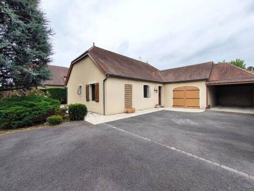 Maison à vendre 285 000 € 3 pièces 2 chambres 108 m² 811 m² de terrain Bourg Lons 64140