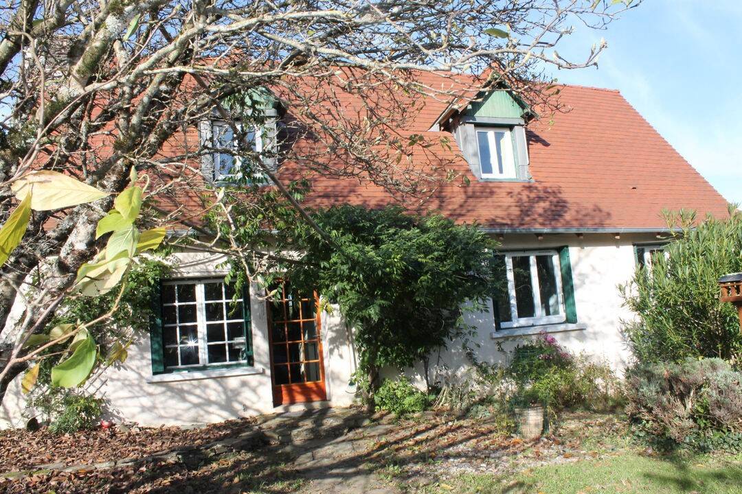 Maison à vendre, 105m², SAINT PRIEST LES FOUGERES