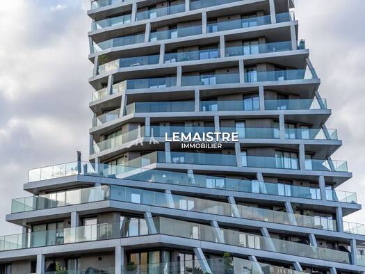 Appartement à louer 3 600 € 5 pièces 3 chambres 96 m² Étage 4/12 Centre Ville Le Havre 76600