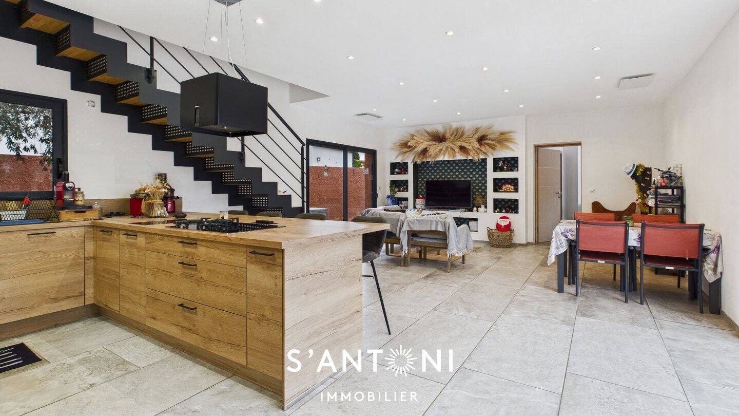 Maison à vendre, 140m², POMEROLS