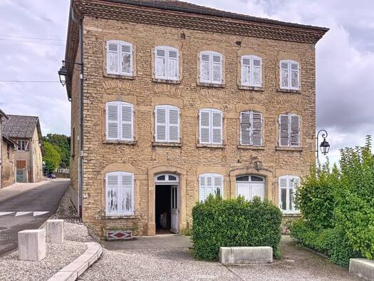 Duplex à vendre 205 000 € 4 pièces 3 chambres 102 m² Étage 2/2 Saint-Marcel-Bel-Accueil 38080