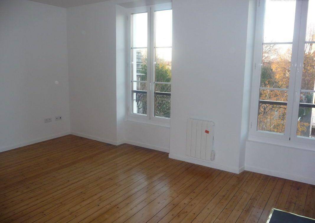 Maison à louer, 43m², SAINT MAUR DES FOSSES