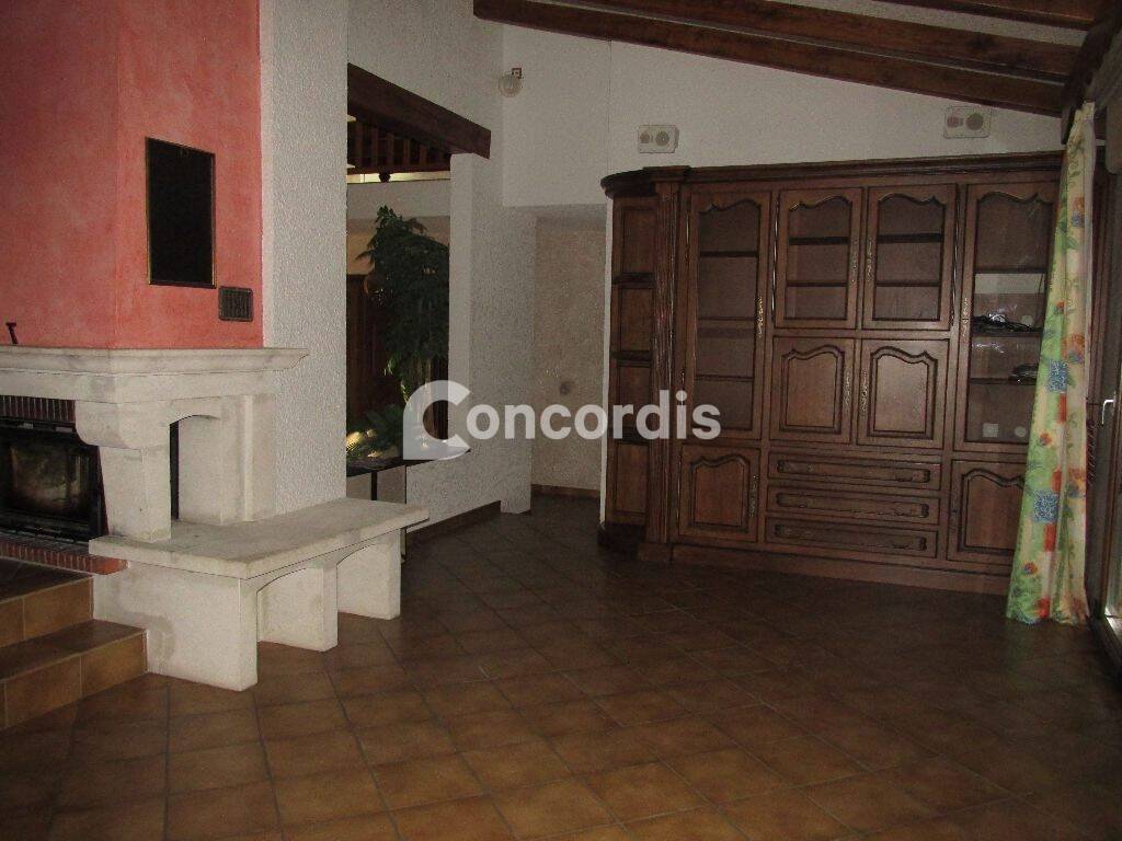 Maison à louer, 215m², DUGNY SUR MEUSE