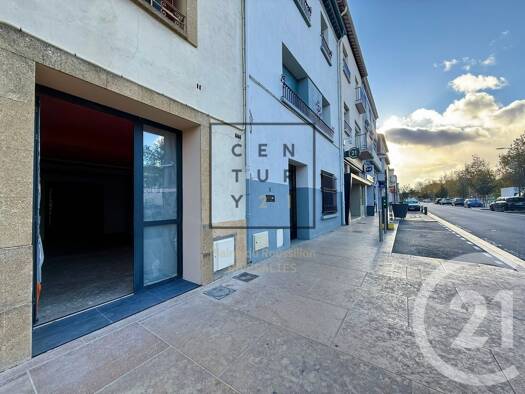 Appartement à louer 800 € 2 pièces 1 chambre 42 m² RDC Rivesaltes 66600