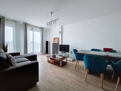 Appartement à louer 1 300 € 3 pièces 2 chambres 68 m² Étage 6/7 Villiers sur Marne 94350