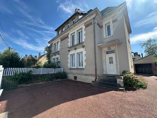 Maison à vendre 378 900 € 7 pièces 4 chambres 154,24 m² 492 m² de terrain Centre Ville Blois 41000