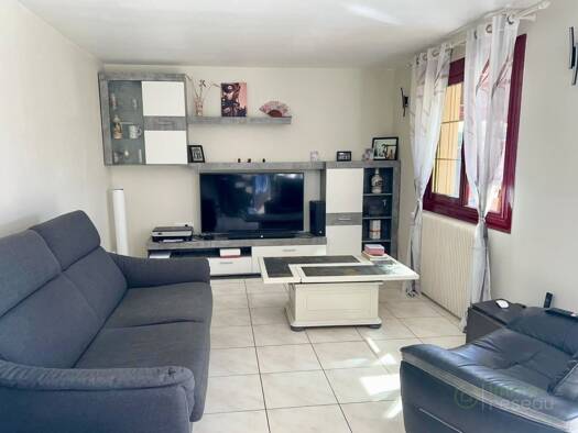 Maison à vendre 274 000 € 6 pièces 3 chambres 133 m² Étréville 27350