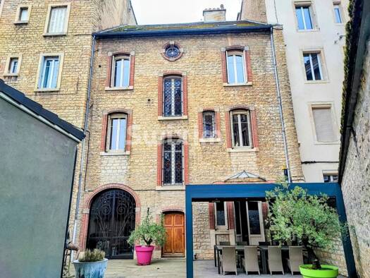 Hôtel particulier à vendre 1 570 000 € 9 pièces 5 chambres 328 m² Clemenceau Dijon 21000