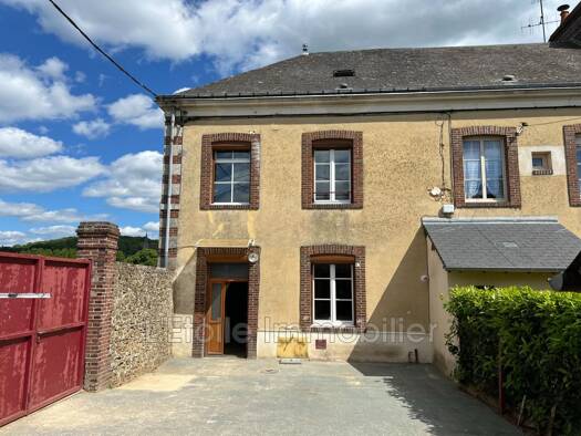 Maison à vendre 119 500 € 6 pièces 3 chambres 99,21 m² 258 m² de terrain La Chapelle-Montligeon 61400