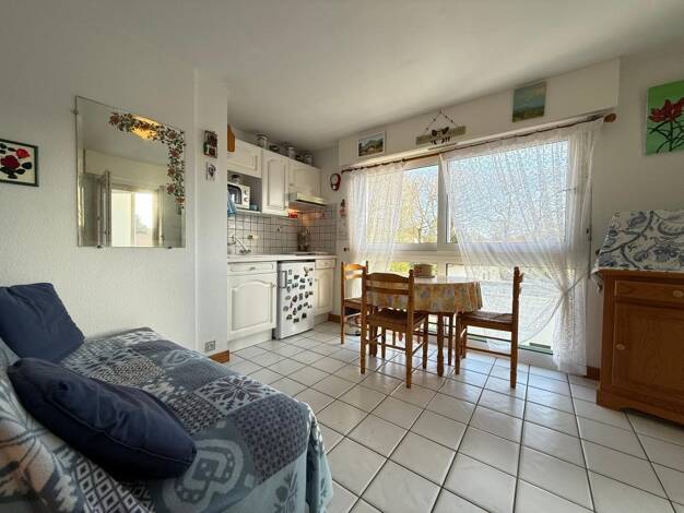 Appartement à vendre 127 800 € 1 pièce 26 m² Étage 1/2 Vaux-sur-Mer 17640