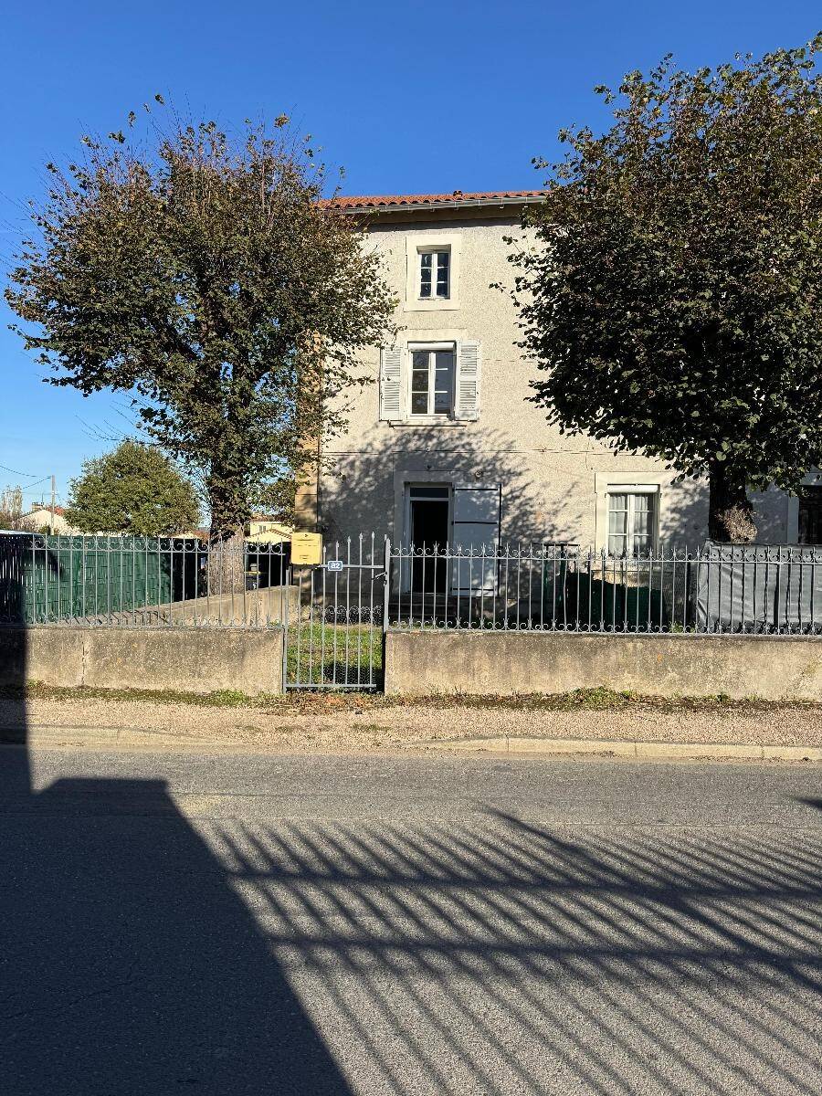 Maison à louer, 83m², BOISSET LES MONTROND