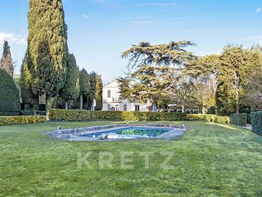Maison à vendre 2 490 000 € 10 pièces 6 chambres 318 m² 3 700 m² de terrain Saint Julien Marseille 12ème arrondissement 13012
