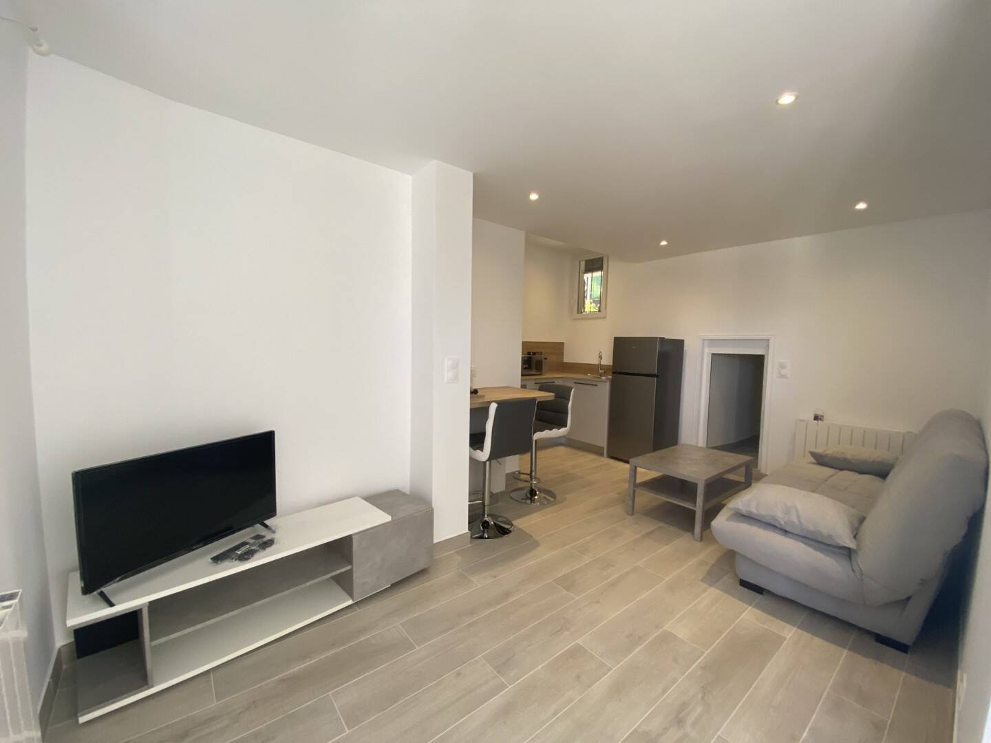 Maison à louer, 27m², CANNES