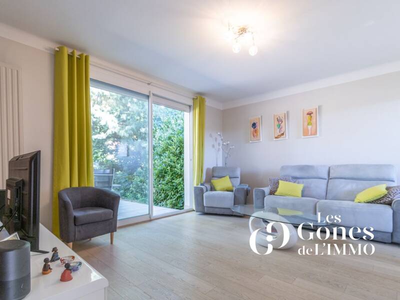 Maison à vendre, 135m², CHARBONNIERES LES BAINS