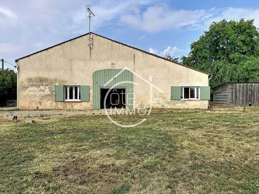 Maison de plain-pied à vendre 200 000 € 4 pièces 3 chambres 110 m² 2 800 m² de terrain Flaujagues 33350