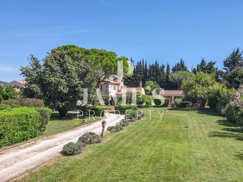 Maison à vendre, 300m², FONTVIEILLE