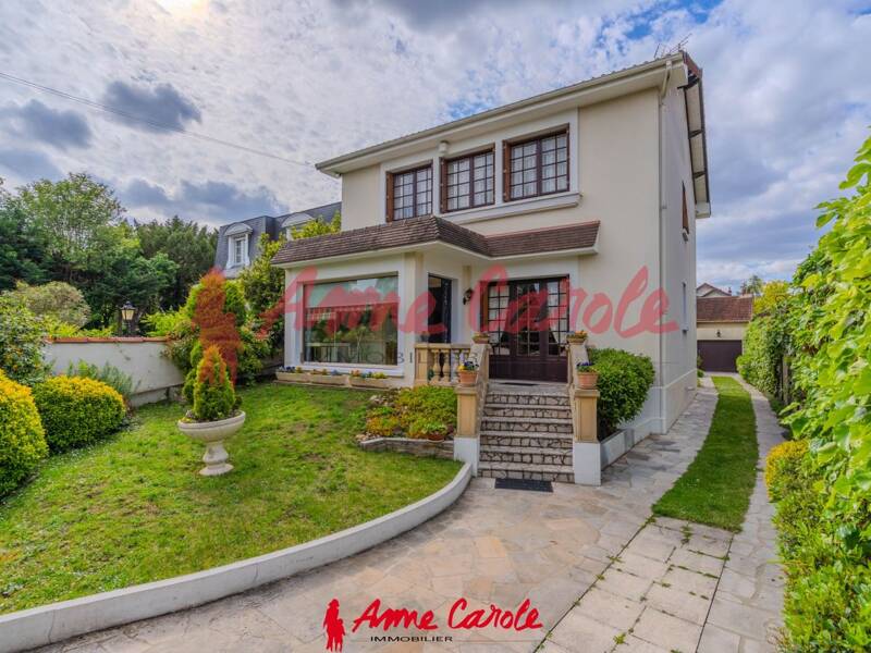 Maison à vendre, 145m², SAINT MAUR DES FOSSES