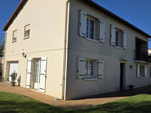 Maison à vendre 282 000 € 5 pièces 4 chambres 148 m² 586 m² de terrain Zone Artisanale Chauray 79180