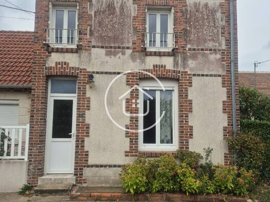 Maison à vendre 99 900 € 4 pièces 2 chambres 98 m² 490 m² de terrain La Ville-aux-Clercs 41160