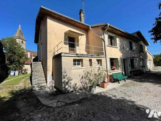 Maison à vendre 115 000 € 5 pièces 3 chambres 323 m² de terrain Poligny 39800