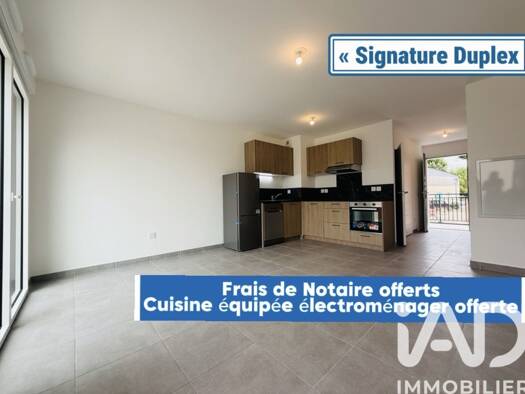 Duplex à vendre 251 000 € 3 pièces 2 chambres 67,02 m² RDC/1 Le Village Sarrians 84260