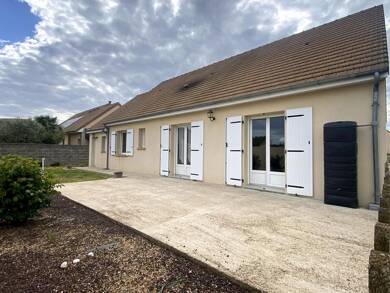 Maison de plain-pied à vendre 171 583 € 5 pièces 3 chambres 87 m² 550 m² de terrain Courtillers 72300