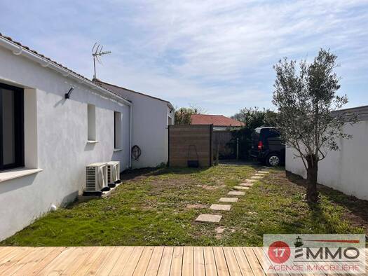 Maison à louer - Première occupation 1 315 € 4 pièces 3 chambres 98 m² 344 m² de terrain Saint-Vivien 17220