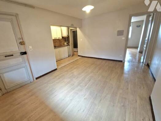 Appartement à vendre 39 000 € 3 pièces 1 chambre 47,9 m² Étage 3/3 Guise 02120