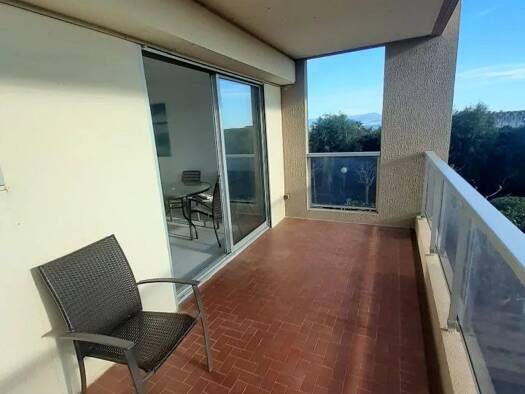 Appartement à louer 850 € 2 pièces 1 chambre 45 m² Antibes 06600