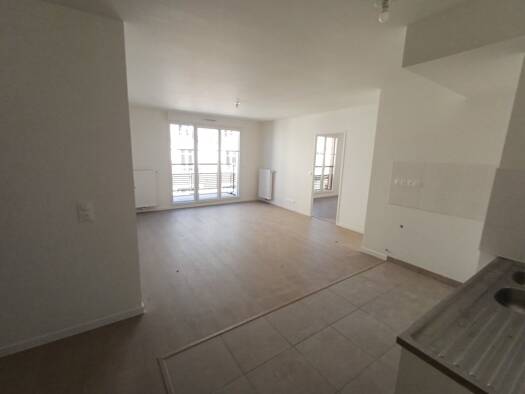 Appartement à louer 1 623 € 4 pièces 2 chambres 77,4 m² Étage 1/5 Bondy Villemomble 93250