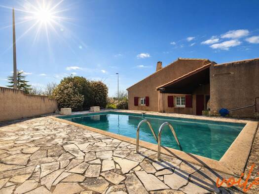 Maison à louer 1 200 € 6 pièces 4 chambres 150 m² 645 m² de terrain Vignes Rouges-Saint Georges-Cité Ozanam-Troubadours-La Gravette Carcassonne 11000