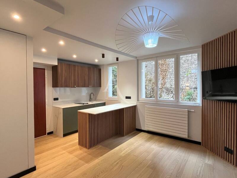 Maison à louer, 21m², PARIS 16E