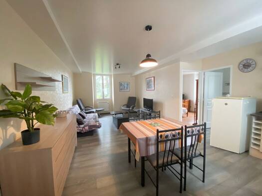 Appartement à vendre 189 000 € 2 pièces 1 chambre 48 m² Étage 2/2 Cambo-les-Bains 64250