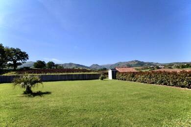 Chalet à vendre 396 000 € 6 pièces 4 chambres 105 m² 1 500 m² de terrain Saint-Jean-Pied-de-Port 64220