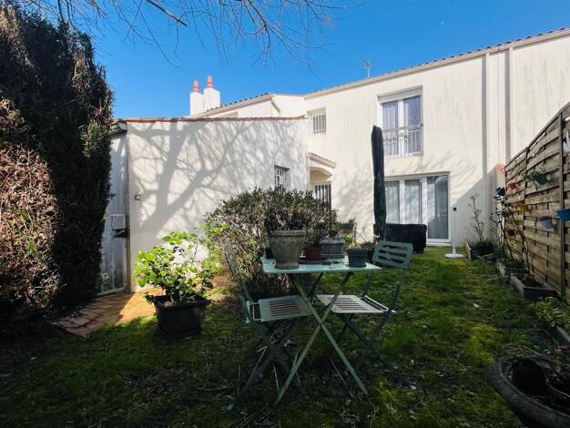 Maison à vendre 372 750 € 4 pièces 3 chambres 120 m² 280 m² de terrain Lafond La Rochelle 17000