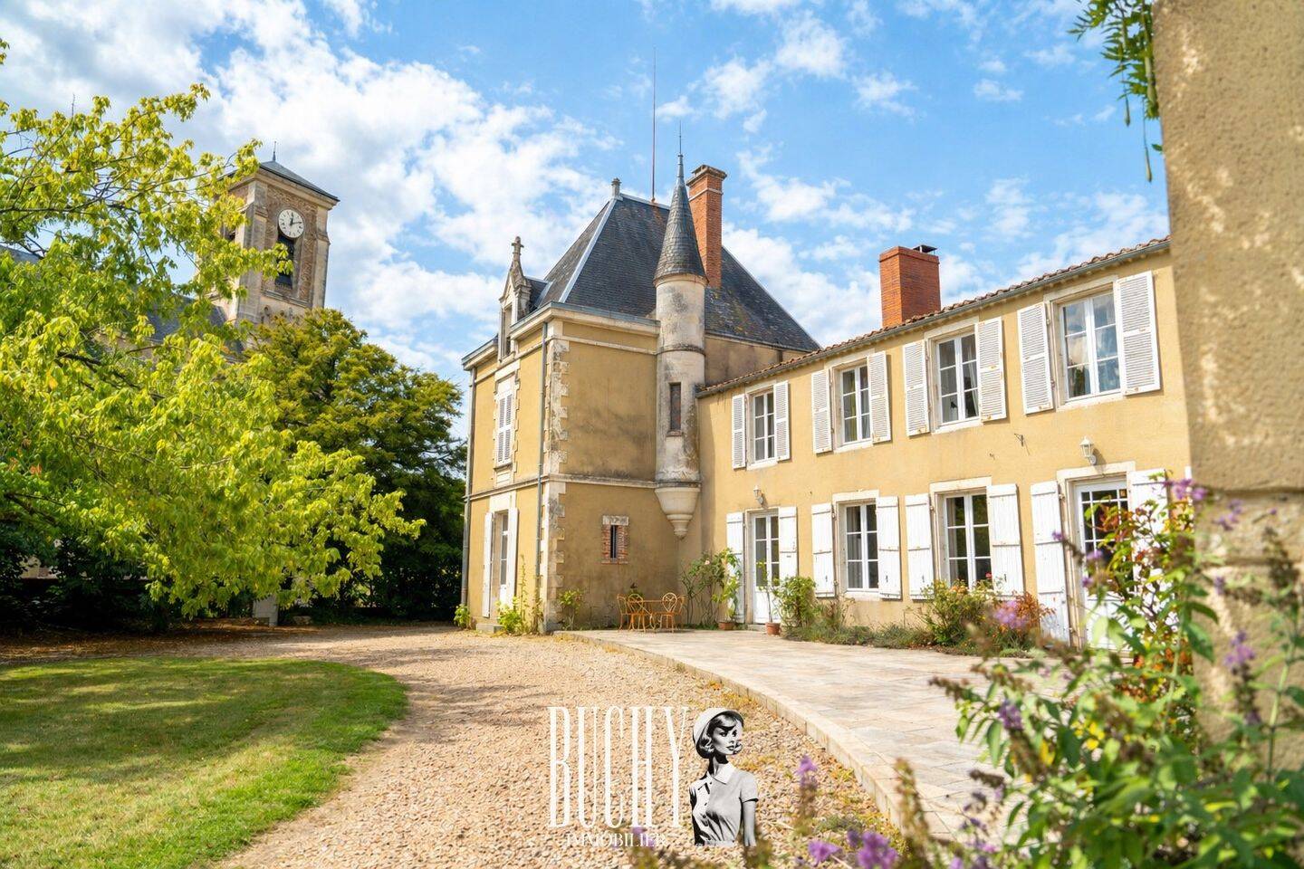 Maison à vendre, 488m², TALMONT SAINT HILAIRE