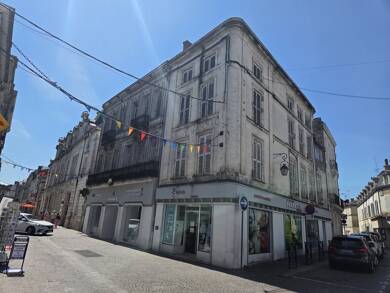 Immeuble à vendre 832 000 € 758 m² Champ de Foire Cognac 16100