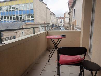 Appartement à louer 520 € 2 pièces 1 chambre 40 m² Étage 1/3 Centre-Léon Bourgeois Chalons en Champagne 51000